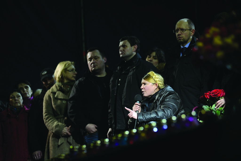 21 лютого 2014 року. Юлія Тимошенко на сцені Майдану. Після двох із половиною років ув’язнення вона вийшла на волю 22 лютого 2014 року. 